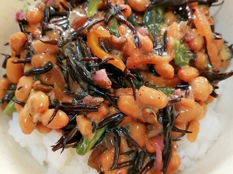 納豆の食べ方-ひじき＆しばしそわさび菜♪